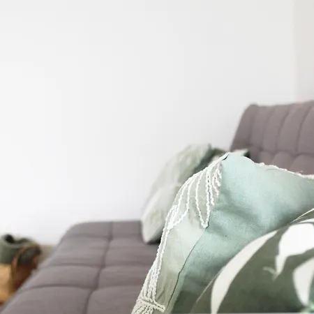Apartment Hideaway Light, Style And Peace